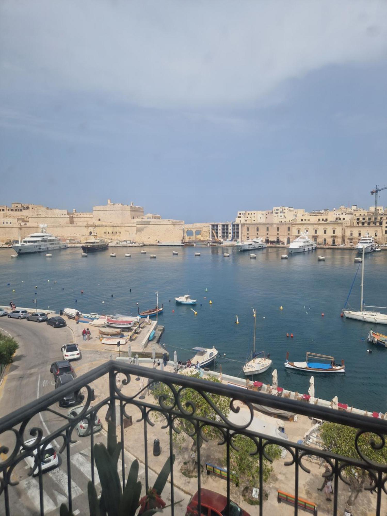 Korzo Suites Senglea Waterfront Екстер'єр фото